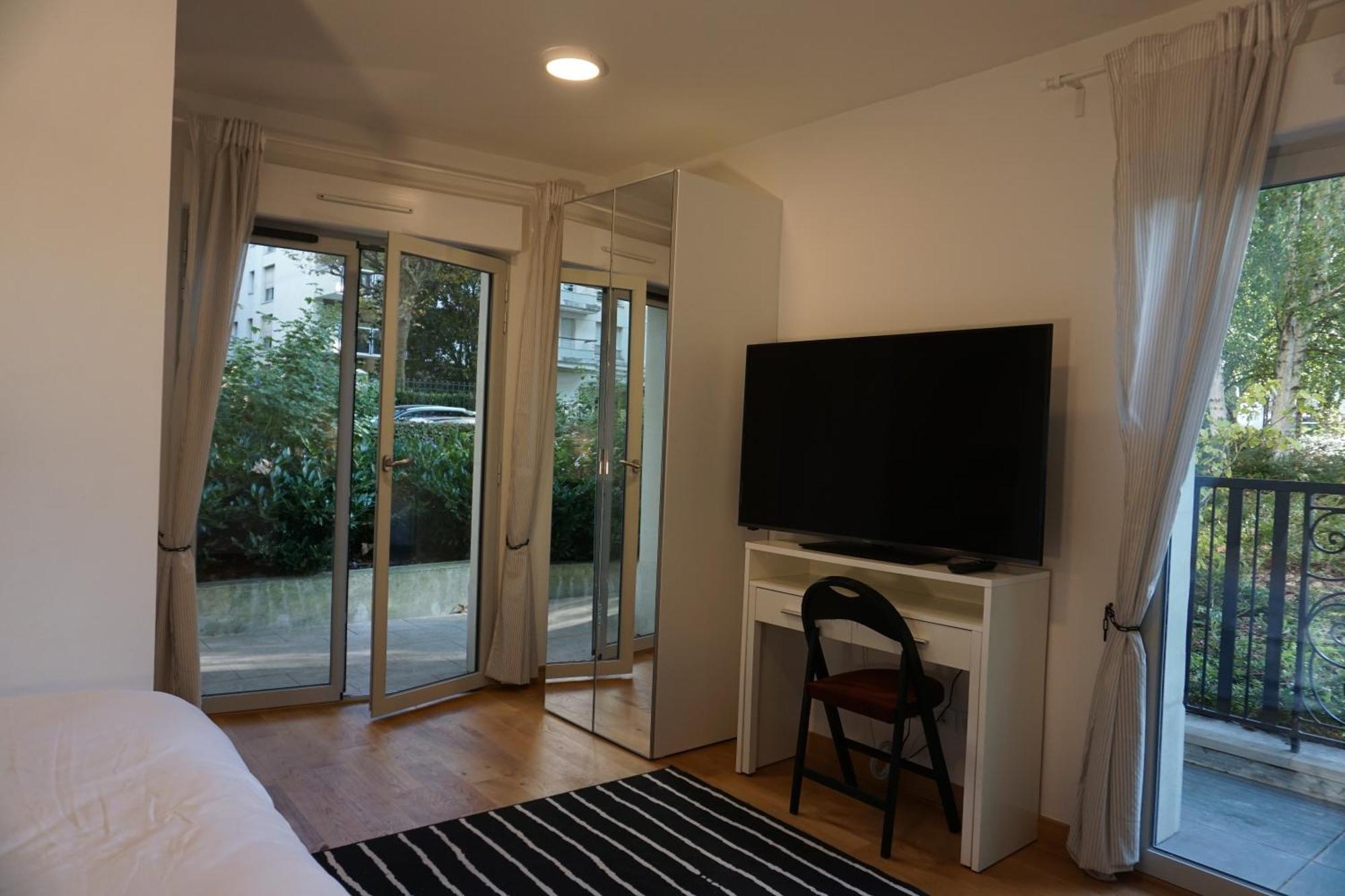 Residences Grande Jatte, Bord De Seine, Suites 52M2 A 97M2, Hopital Americain A 600M Neuilly-sur-Seine Luaran gambar